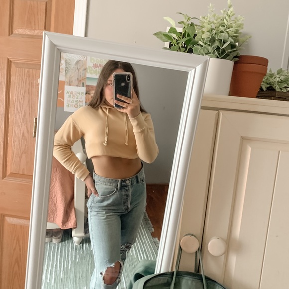 yellow hoodie - Picture 2 of 4